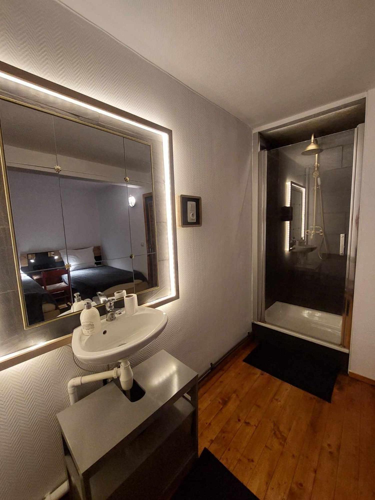 Le Vieux La Roche Bed & Breakfast Room photo