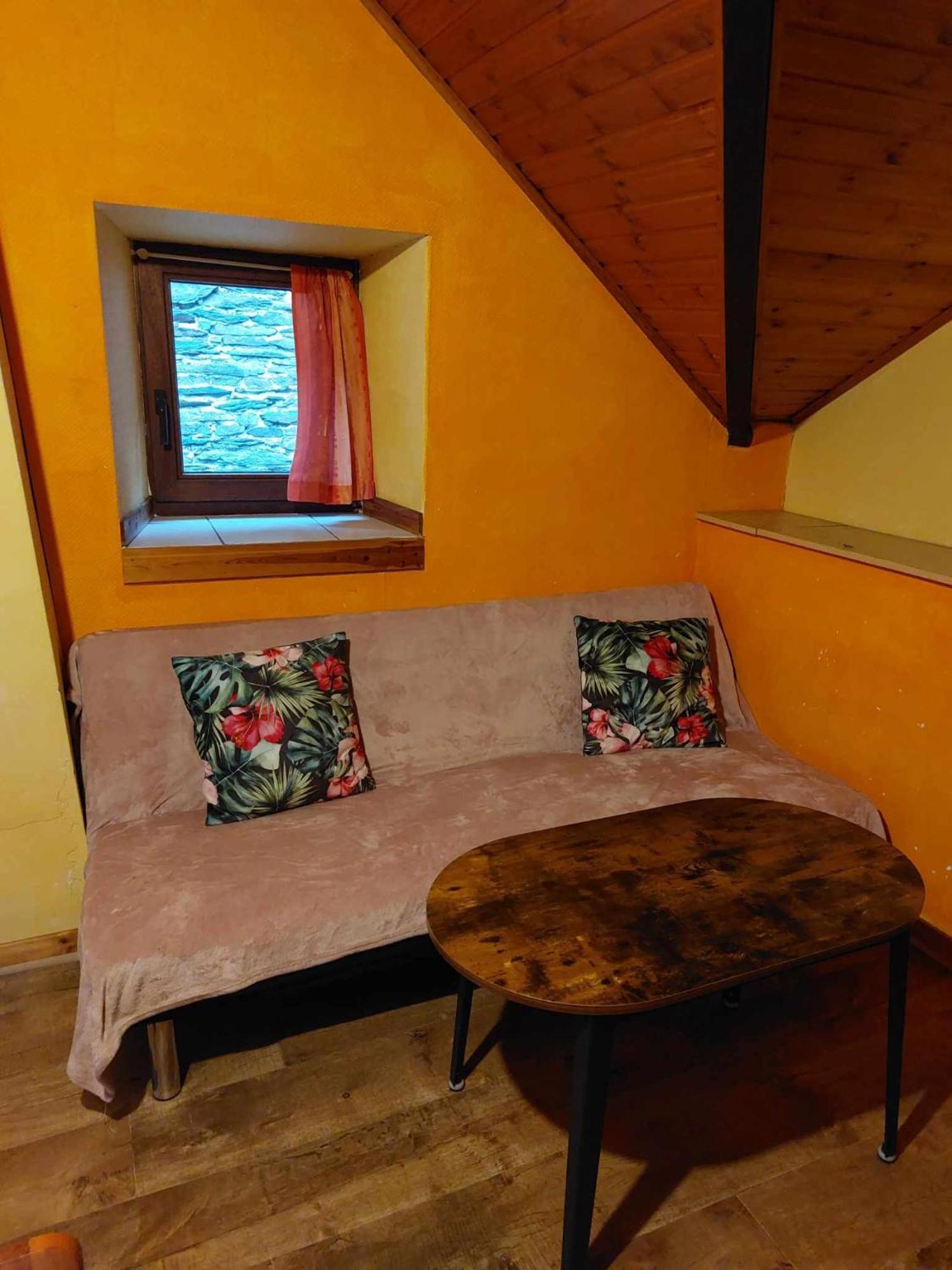 Le Vieux La Roche Bed & Breakfast Room photo